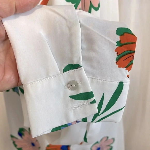 Floral Button Down  Blouse, Size XL - Picture 12 of 12